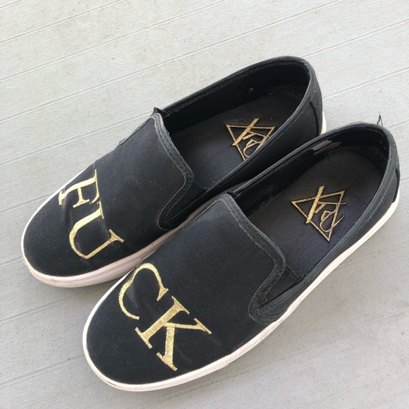 Shoes That Say It All - Picture 5 of 5